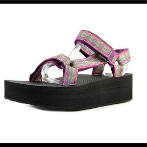 Flatform Teva Sandals